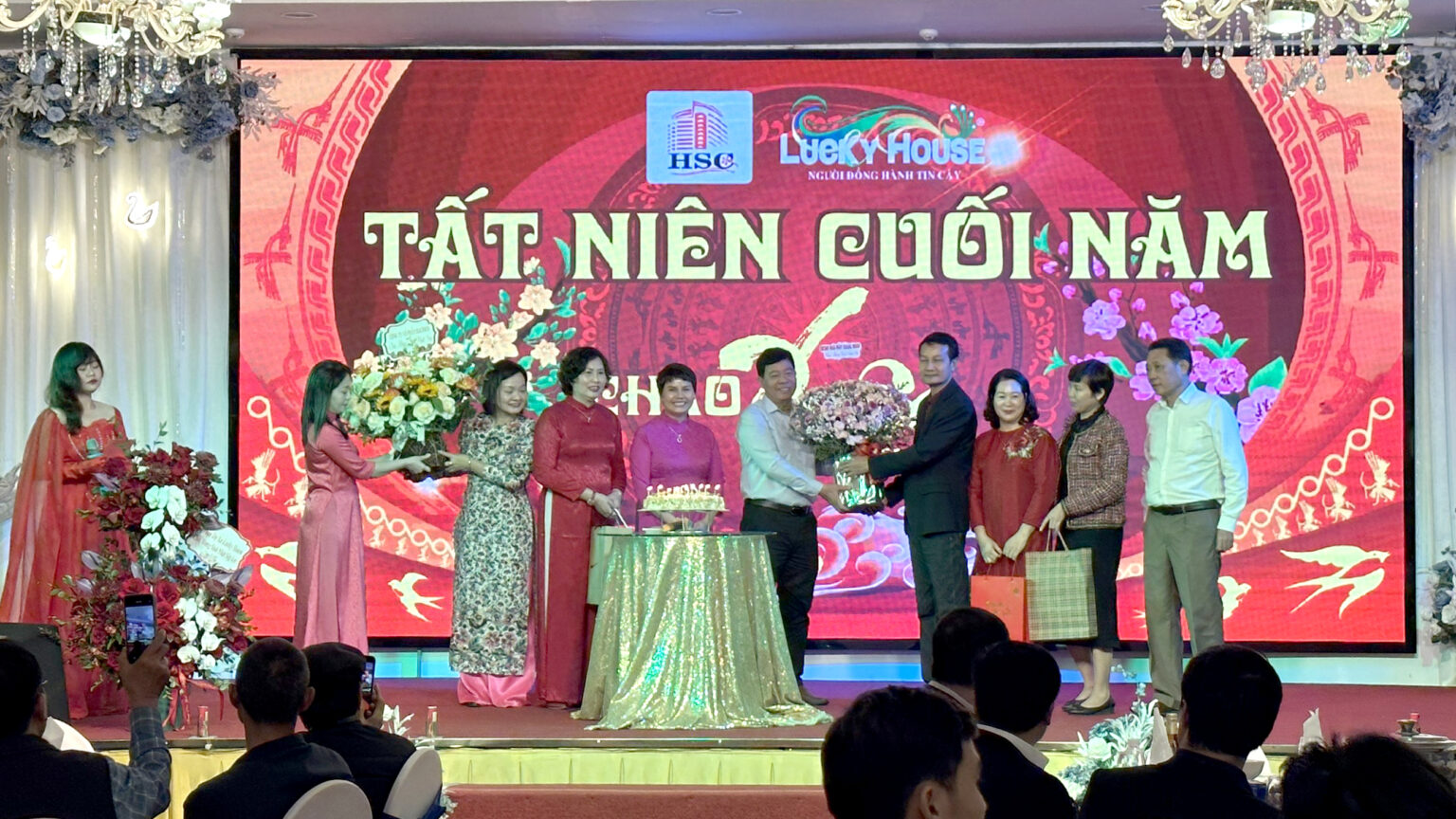 Chương trình tất niên đón xuân giáp thìn 2024